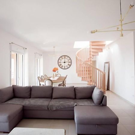 Magnifique Appartement Avec Vue Imprenable 拉隆德莱丝莫里斯 外观 照片