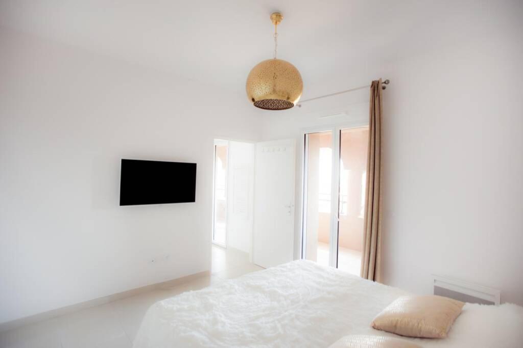 Magnifique Appartement Avec Vue Imprenable 拉隆德莱丝莫里斯 外观 照片