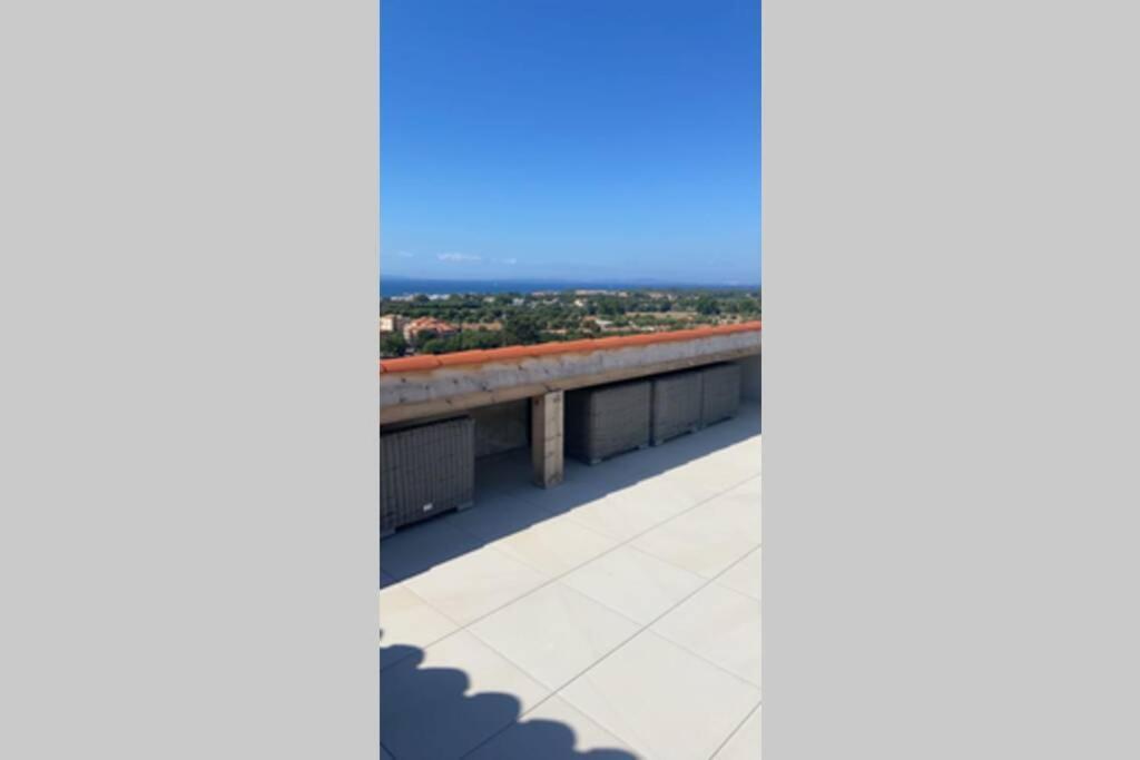Magnifique Appartement Avec Vue Imprenable 拉隆德莱丝莫里斯 外观 照片